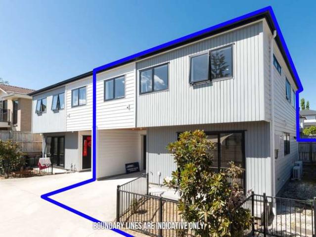 Townhouse for sale in Blockhouse Bay