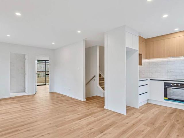 House for rent in Goodwood Heights, Manurewa