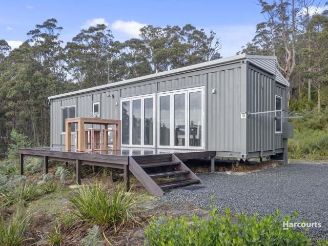 Apartment for rent in Surges Bay, Tasmania