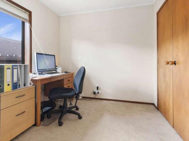 Townhouse for rent in One Tree Hill, Maungakiekie-Tāmaki