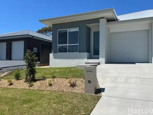 House for rent in Lake Cathie, New South Wales