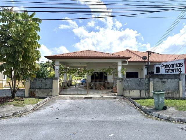 Residential House for sale in Samarahan, Kota Samarahan