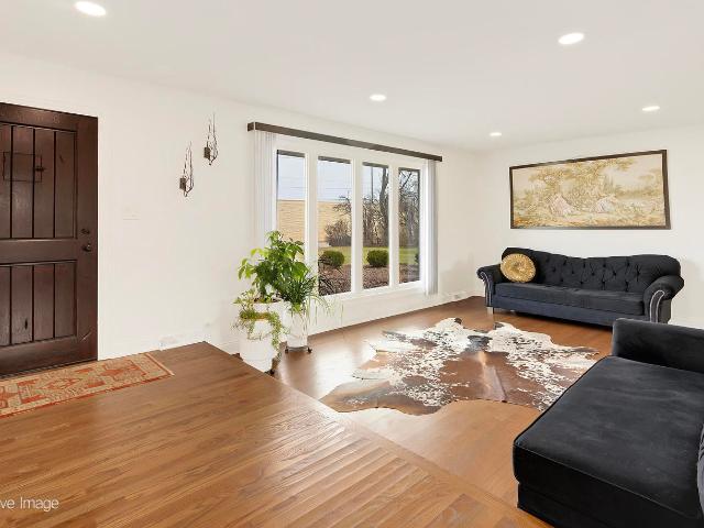 House for sale in Woodridge, Illinois