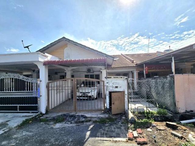 Terraced House for sale in Kuala Selangor, Selangor