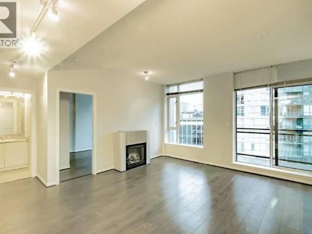 Apartment for rent in Coal Harbour, Vancouver