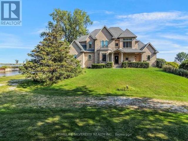 House for sale in Lakeshore, Ontario