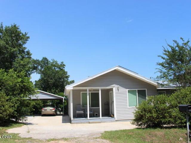 House for sale in Sneads, Florida