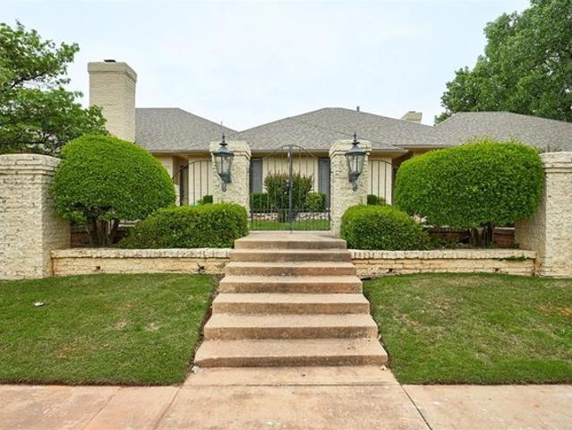 Condo for sale in Edmond, Oklahoma