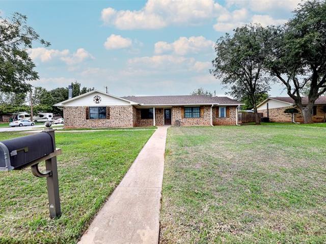 House for sale in Henrietta, Clay County