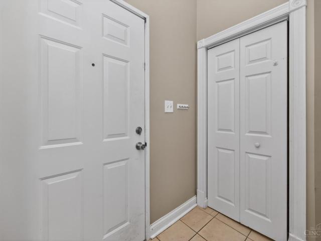 Condo for sale in Walnut Hills, Roselawn