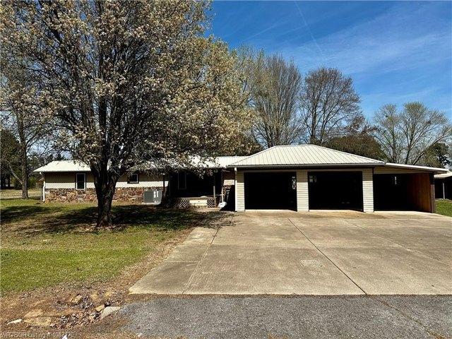 House for sale in Ark
