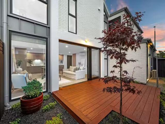 House for sale in Saint Albans, Canterbury