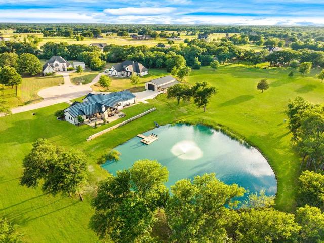 House for sale in Wills Point, Texas