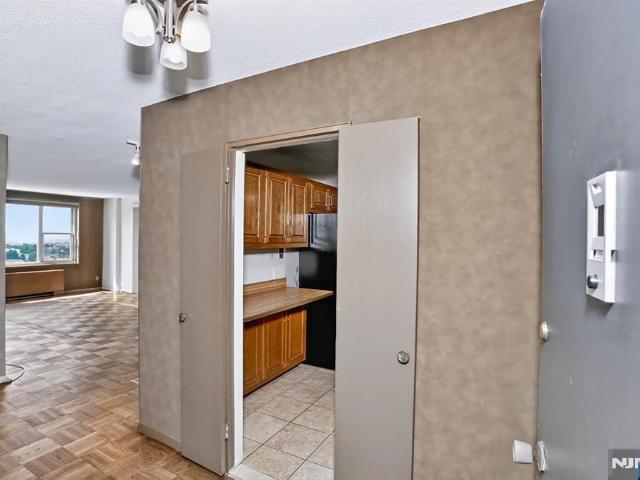 House for sale in Fort Lee, New Jersey