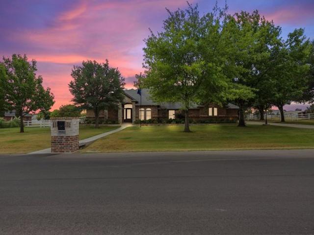 House for sale in Haslet, Texas