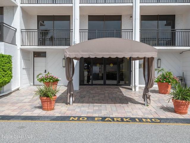 Condo for sale in Cocoa Beach, Brevard County