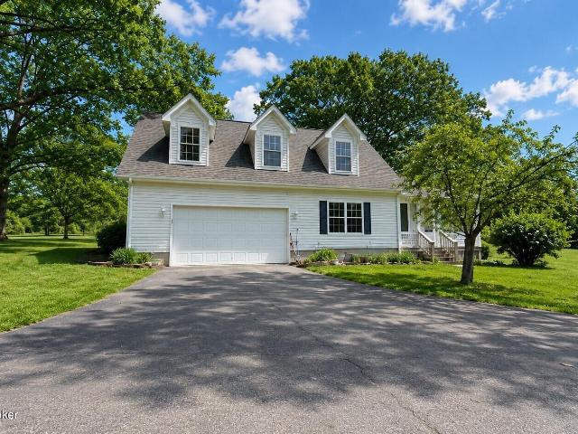 House for sale in La Grange, Kentucky