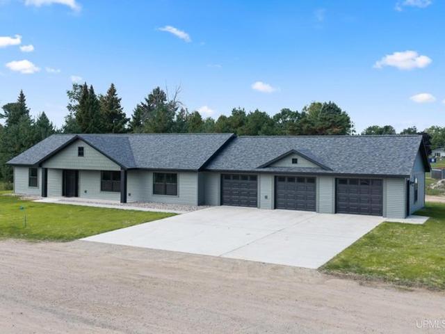 House for sale in Escanaba, Delta County