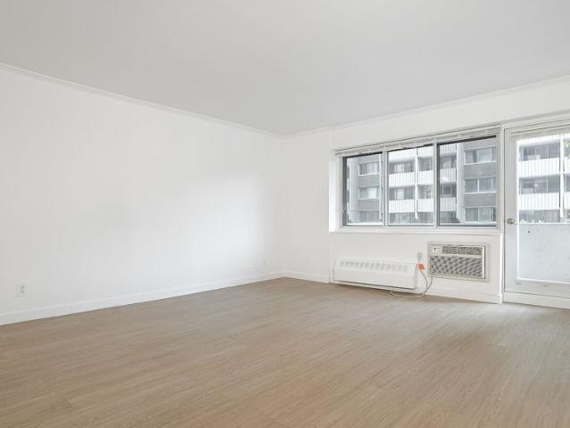 Apartment for rent in St. Leonard's, Quebec