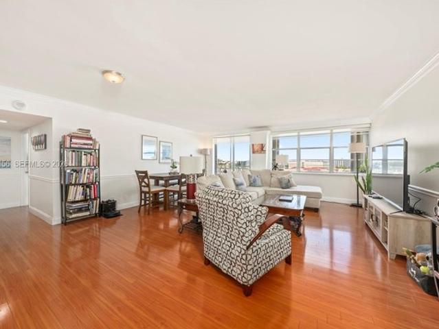 Condo for sale in North Miami, Miami-Dade County