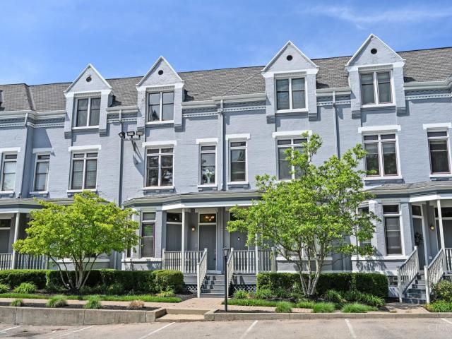 Condo for sale in Walnut Hills, Roselawn