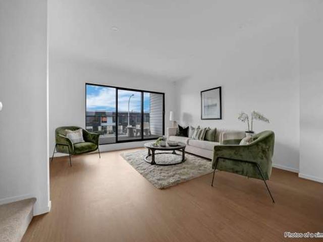 Townhouse for sale in Paremoremo