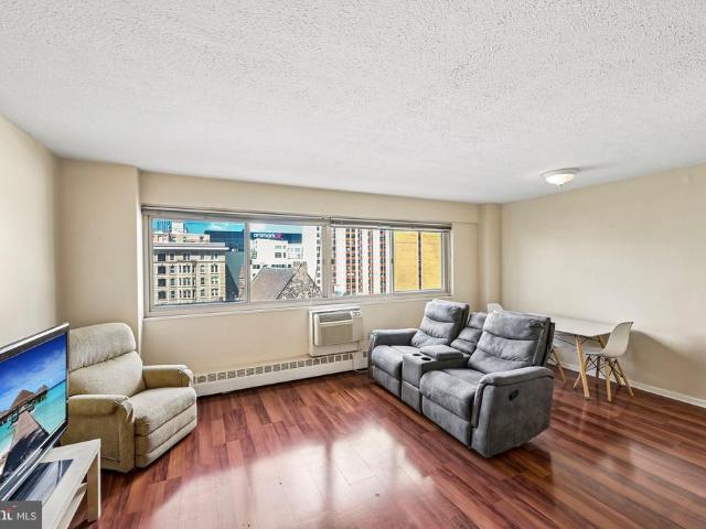 Condo for sale in Philadelphia, Pennsylvania