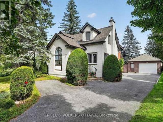 House for sale in Applewood Acres, Ottawa