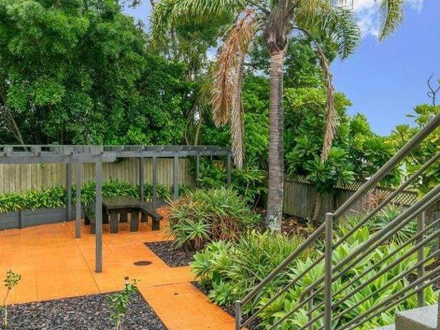 Apartment for rent in Three Lamps, Auckland