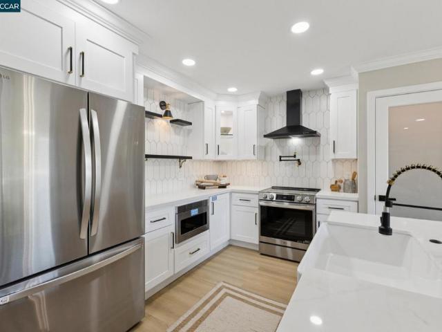 Condo for sale in Walnut Creek, California