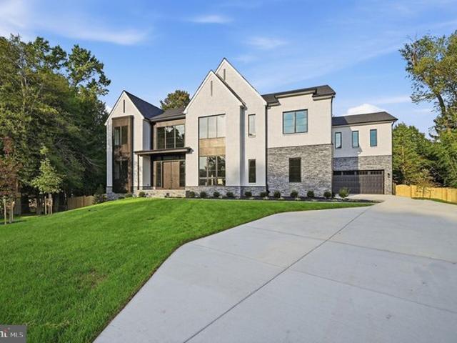 House for sale in Falls Church, Virginia