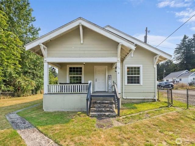 House for sale in Raymond, Washington