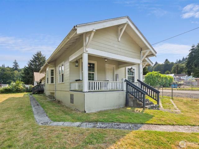 House for sale in Raymond, Washington