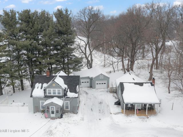 House for sale in Schodack Landing, New York