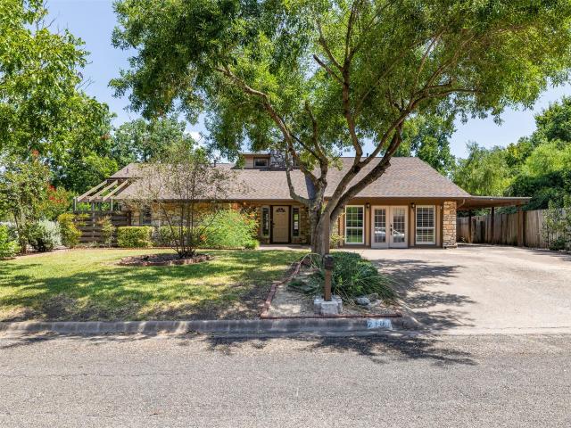 House for sale in Taylor, Williamson County