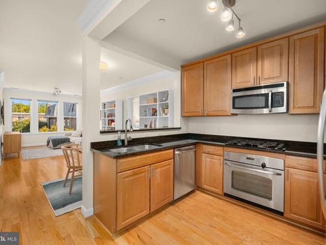 Condo for sale in Virginia