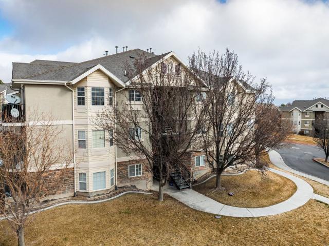 Condo for sale in Saratoga Springs, Utah