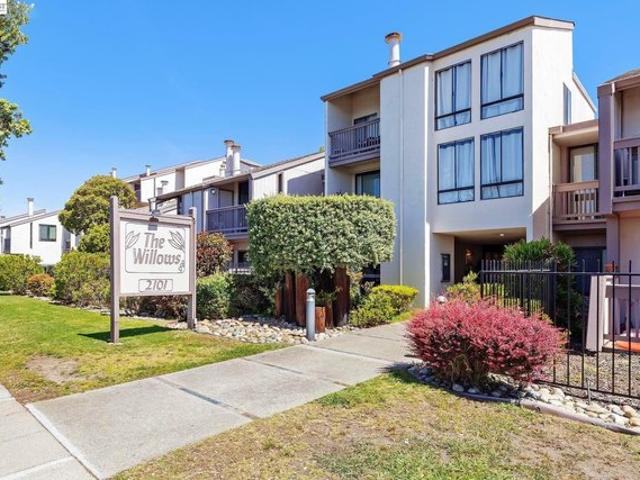 Condo for sale in Alameda, California
