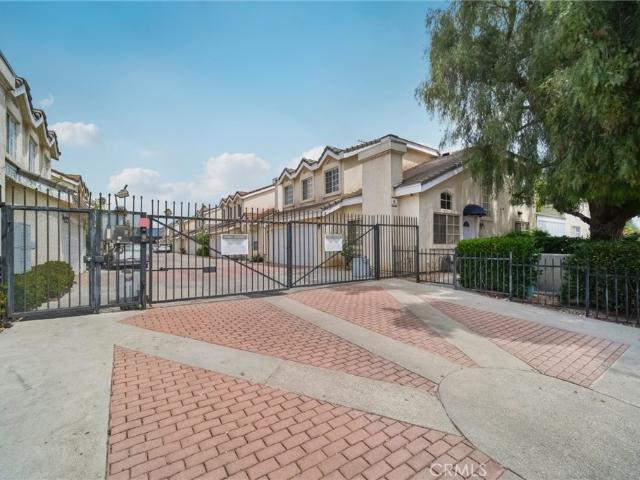 Townhouse for sale in Canoga Park, Canoga Park Neighborhood Council District