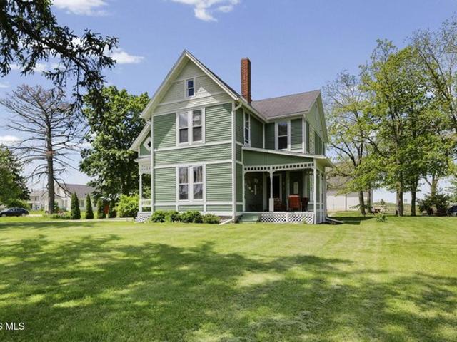 House for sale in Dunbridge, Ohio