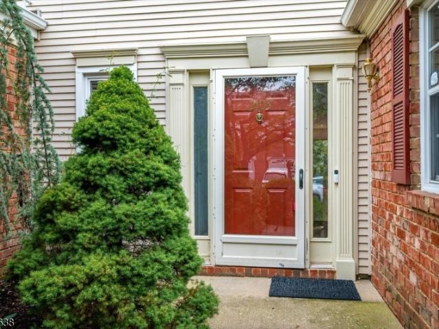 Townhouse for sale in Bridgewater, New Jersey