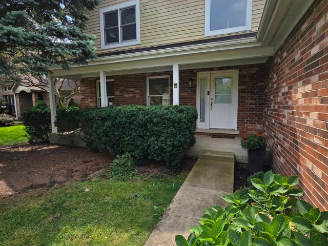 House for sale in Briarwood Terrace Apartments, Mount Prospect