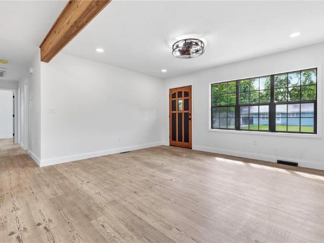 House for sale in Harrisonville, Missouri