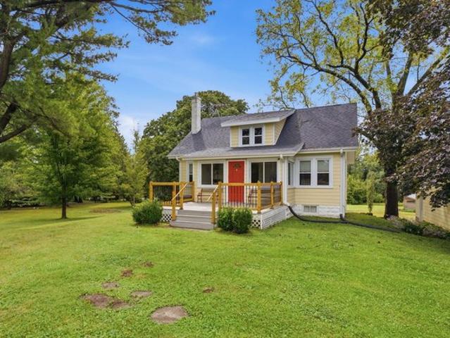 House for sale in Muscatine, Muscatine County