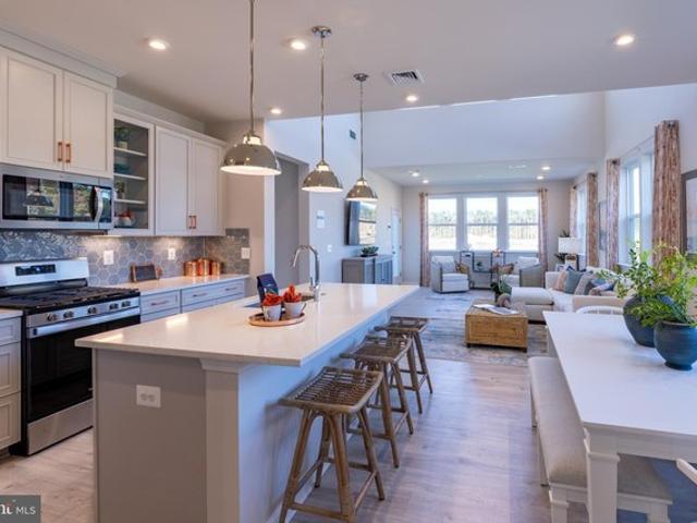 Townhouse for sale in Delaware
