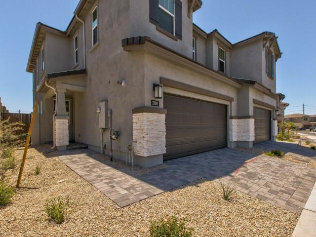 Townhouse for sale in Phoenix