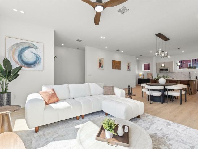 Townhouse for sale in Saint Petersburg