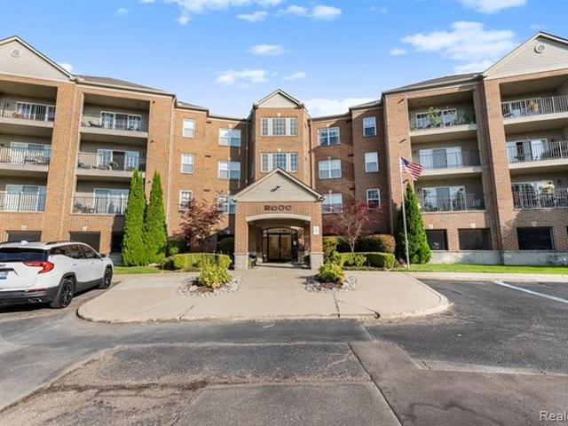 Condo for sale in Saint Clair Shores, Michigan
