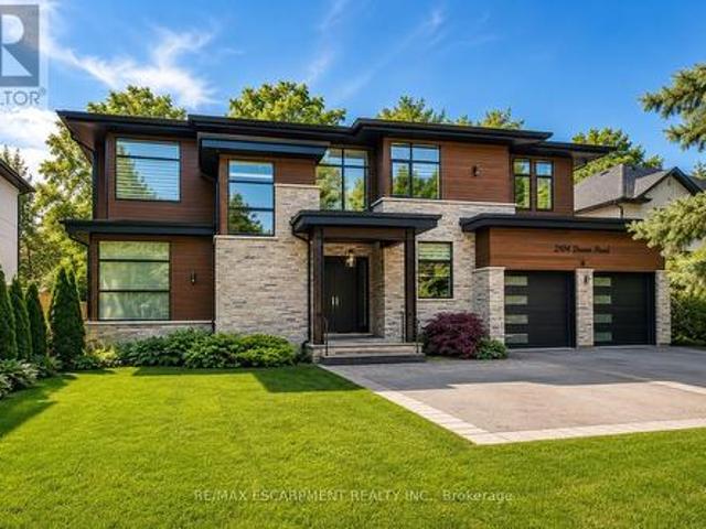 House for sale in Oakville, Ontario
