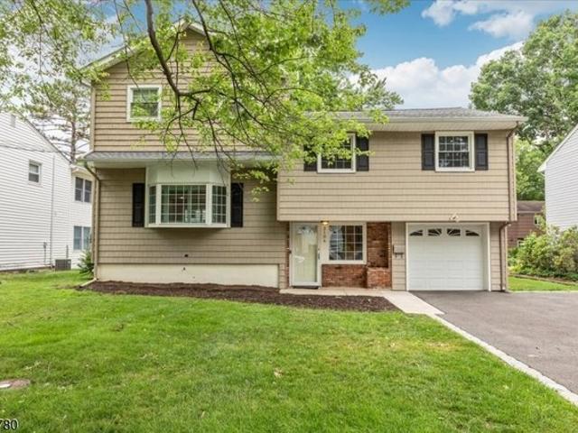 House for sale in Scotch Plains, New Jersey